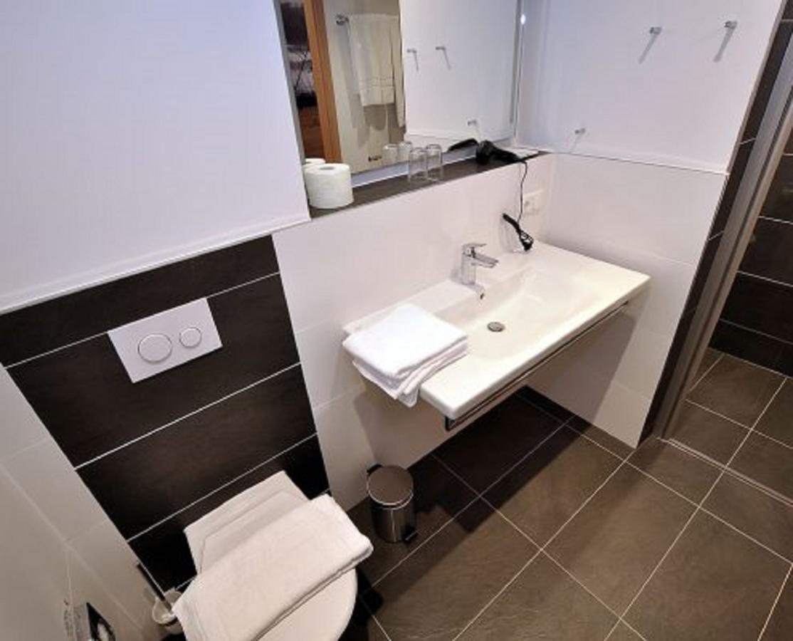 וואלטנהופן Gaestehaus Zur Krone מראה חיצוני תמונה