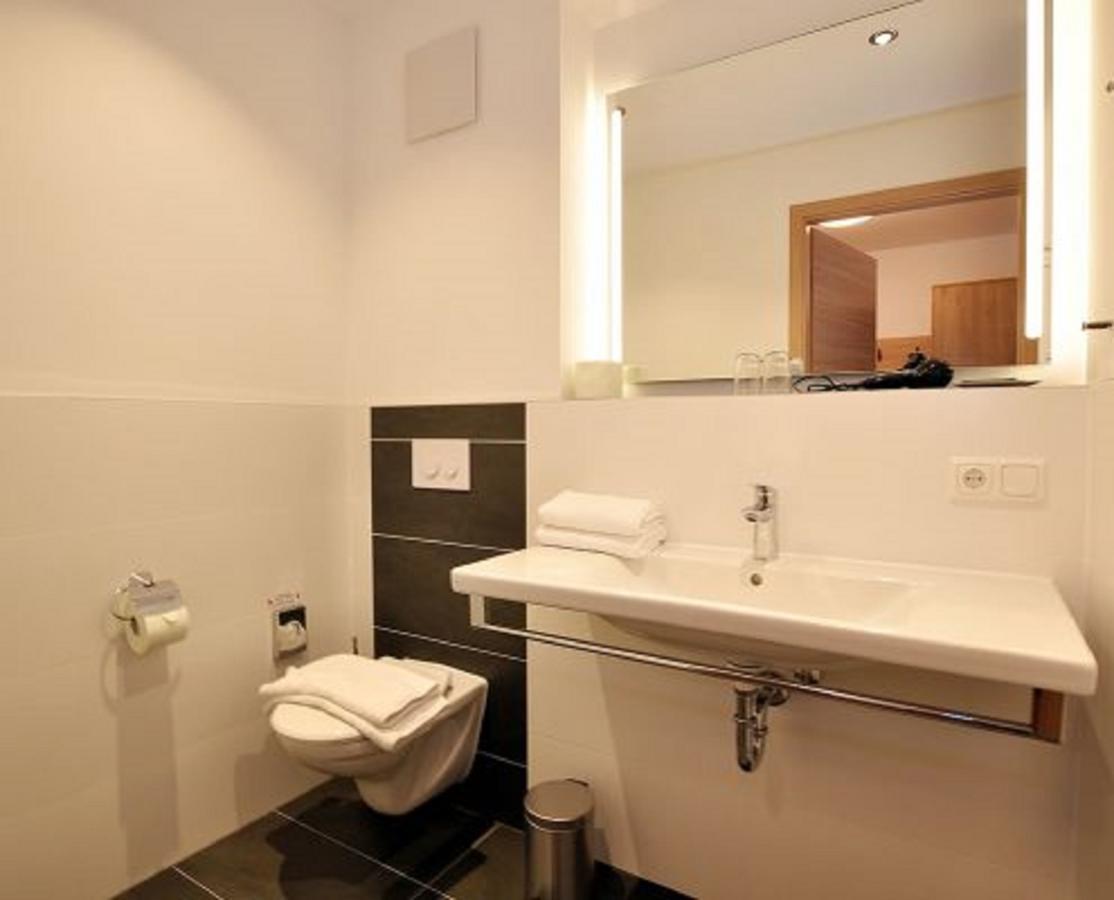 וואלטנהופן Gaestehaus Zur Krone מראה חיצוני תמונה