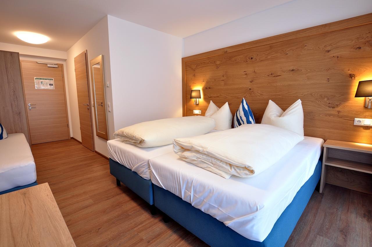 וואלטנהופן Gaestehaus Zur Krone מראה חיצוני תמונה